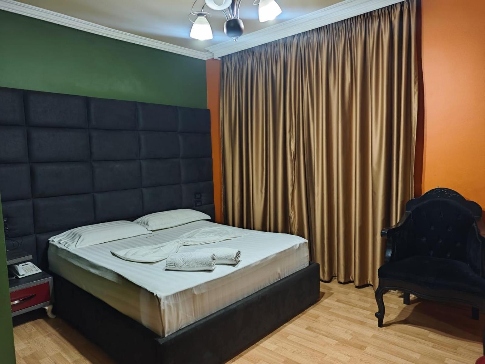 地拉那 Boutique Artist酒店 外观 照片